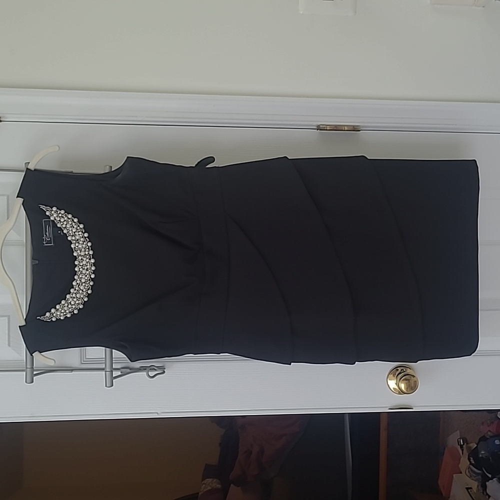 Womens sleeveless dress size 8